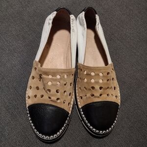 Hispanitas Joy is a Choice Slip On Flats